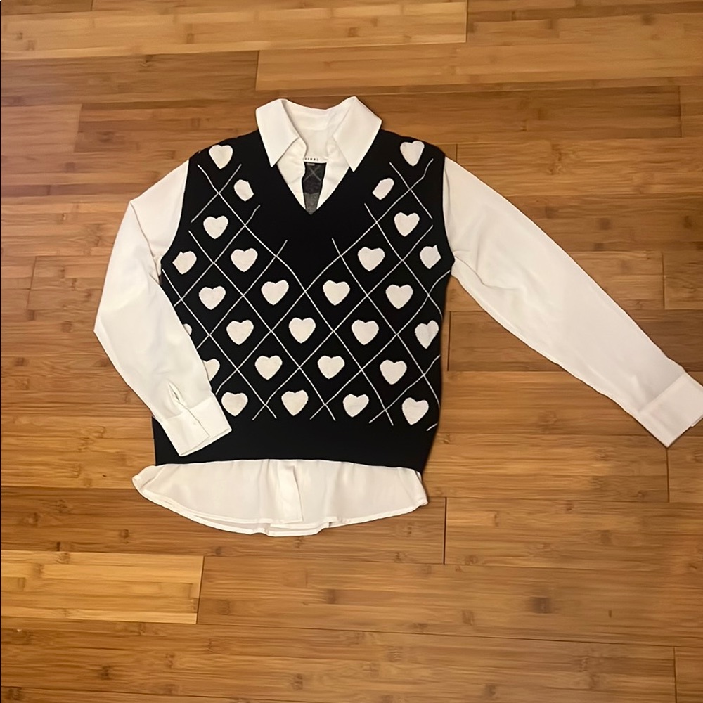 Sioni Sweater Vest with hearts (with mock Shirt)
